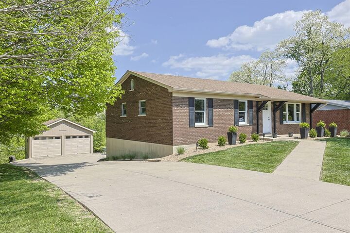 Property Photo:  46 Carrie Way  KY 41051 