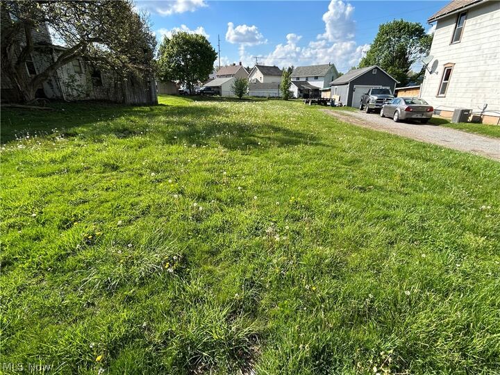 Property Photo:  753 Newgarden Road  OH 44460 