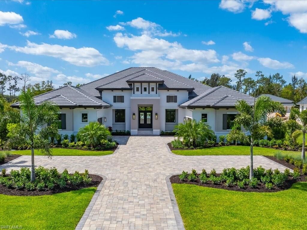Property Photo:  6462 Daniels Rd  FL 34109 