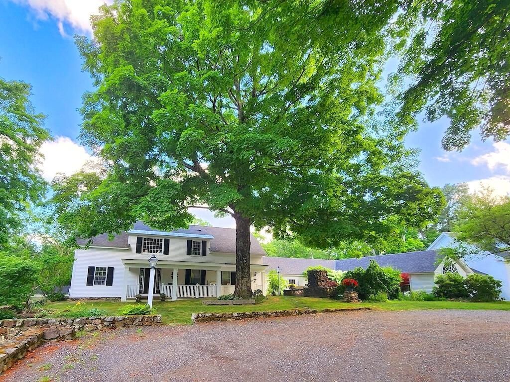 Property Photo:  84 Cross Road  NH 03458 