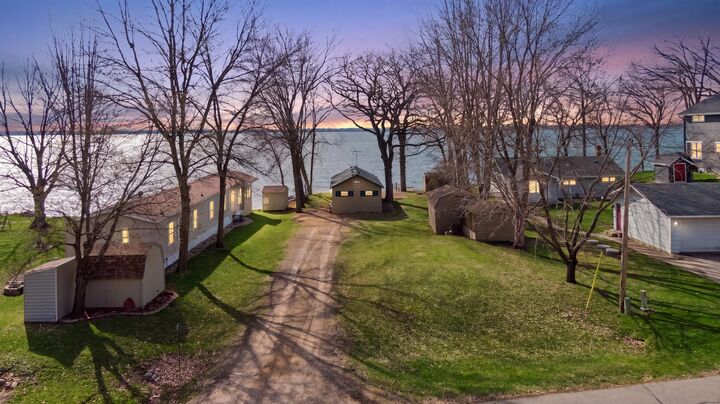 Property Photo:  68195 233rd Street  MN 55325 