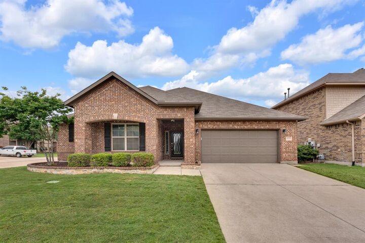 Property Photo:  1428 Mesa Crest Drive  TX 76052 