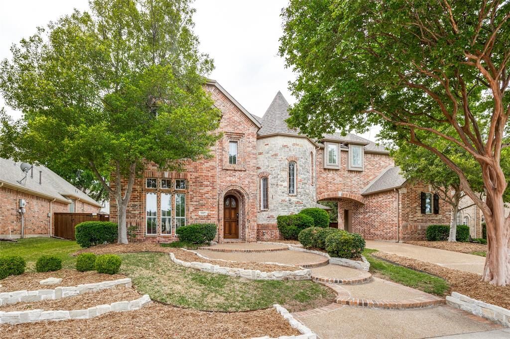 Property Photo:  607 Granbury Drive  TX 75013 