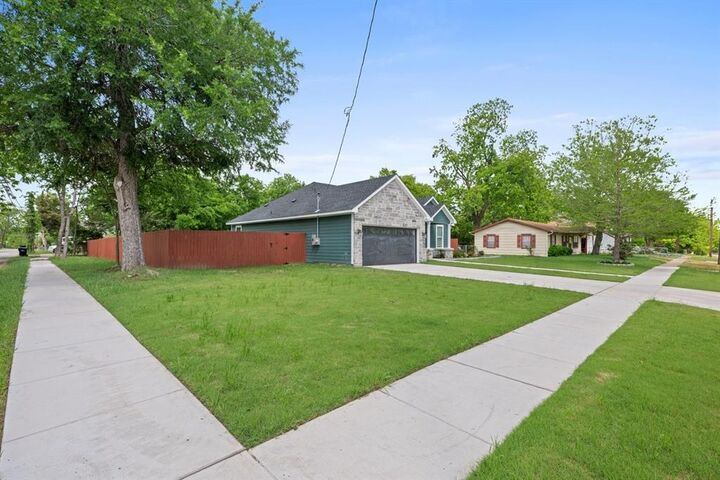 Property Photo:  2822 Anderson Street  TX 75401 