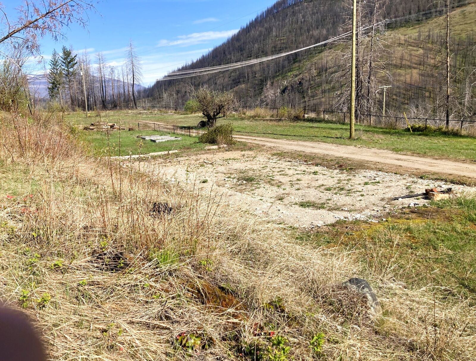 Photo de la propriété:  1449 Holding Road  BC V0E 1M2 