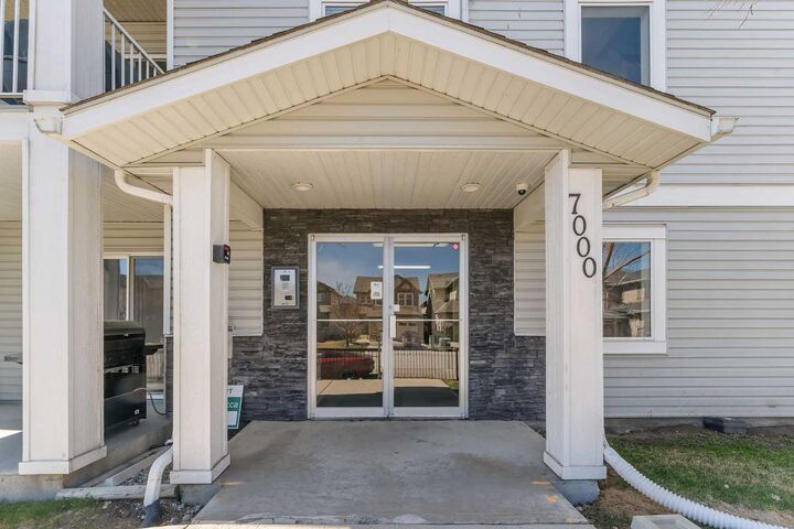 Property Photo: 7106 Valleyview Park SE 106 AB T2B 3R6