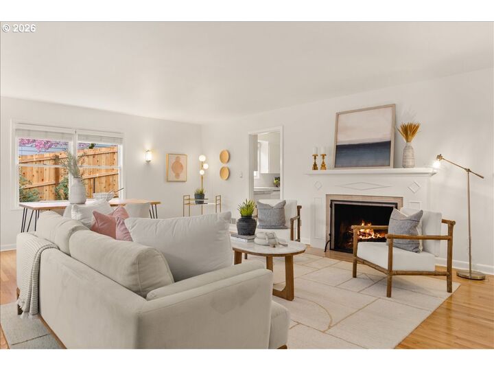 Property Photo:  5922 SW 47th Ave  OR 97221 