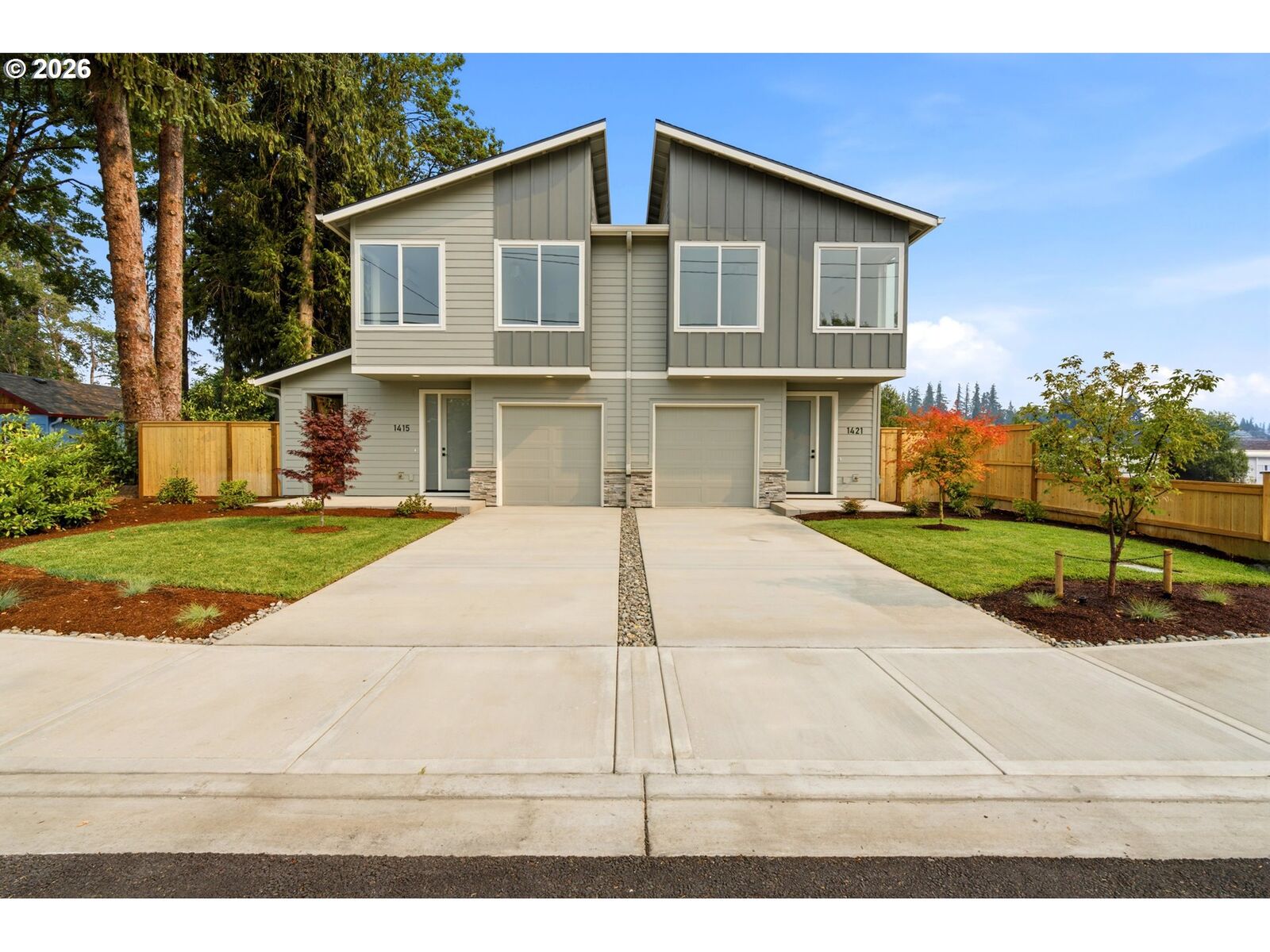 Property Photo: 1415 NE 18th St OR 97128