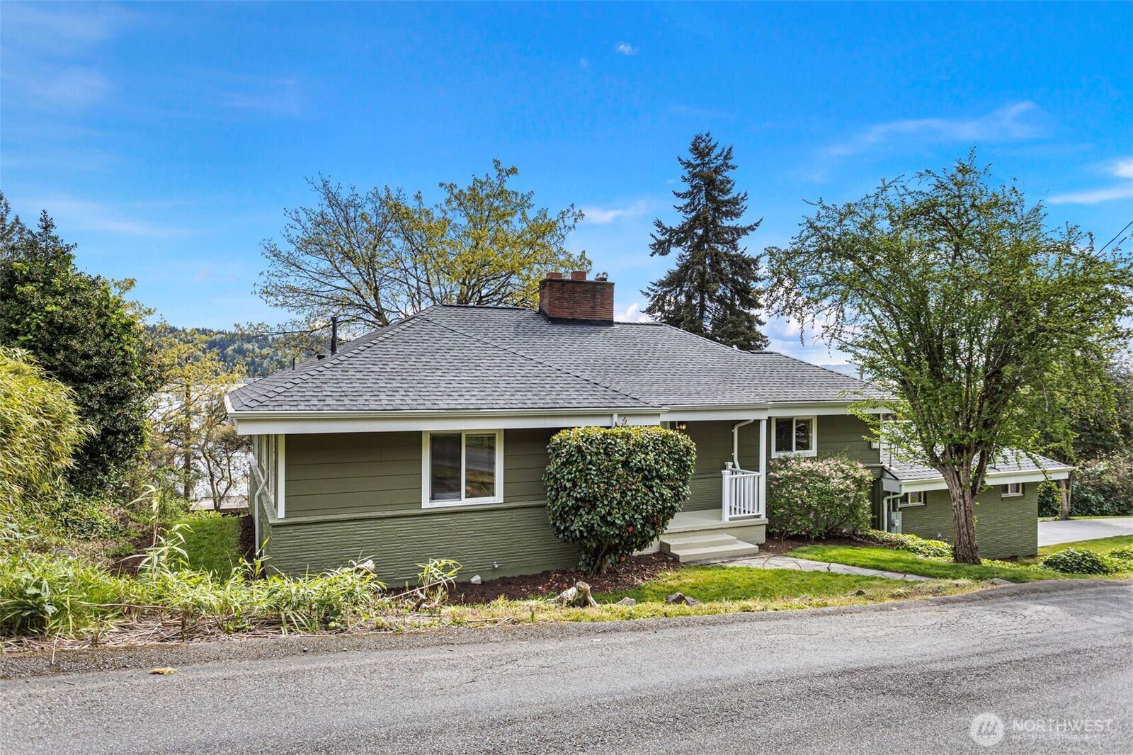 Property Photo:  11210  Lakeside Avenue NE  WA 98125 
