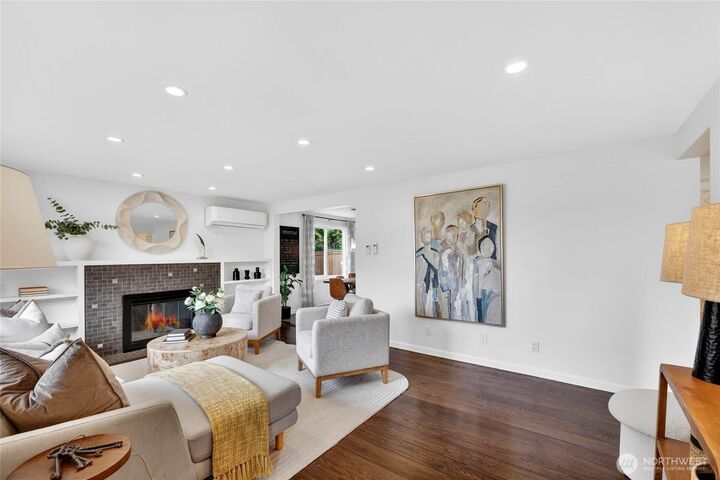 Property Photo:  208 NW 43rd Street  WA 98107 