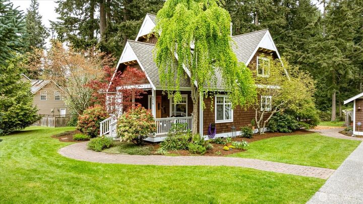 Property Photo:  974  Woodside Lane  WA 98260 