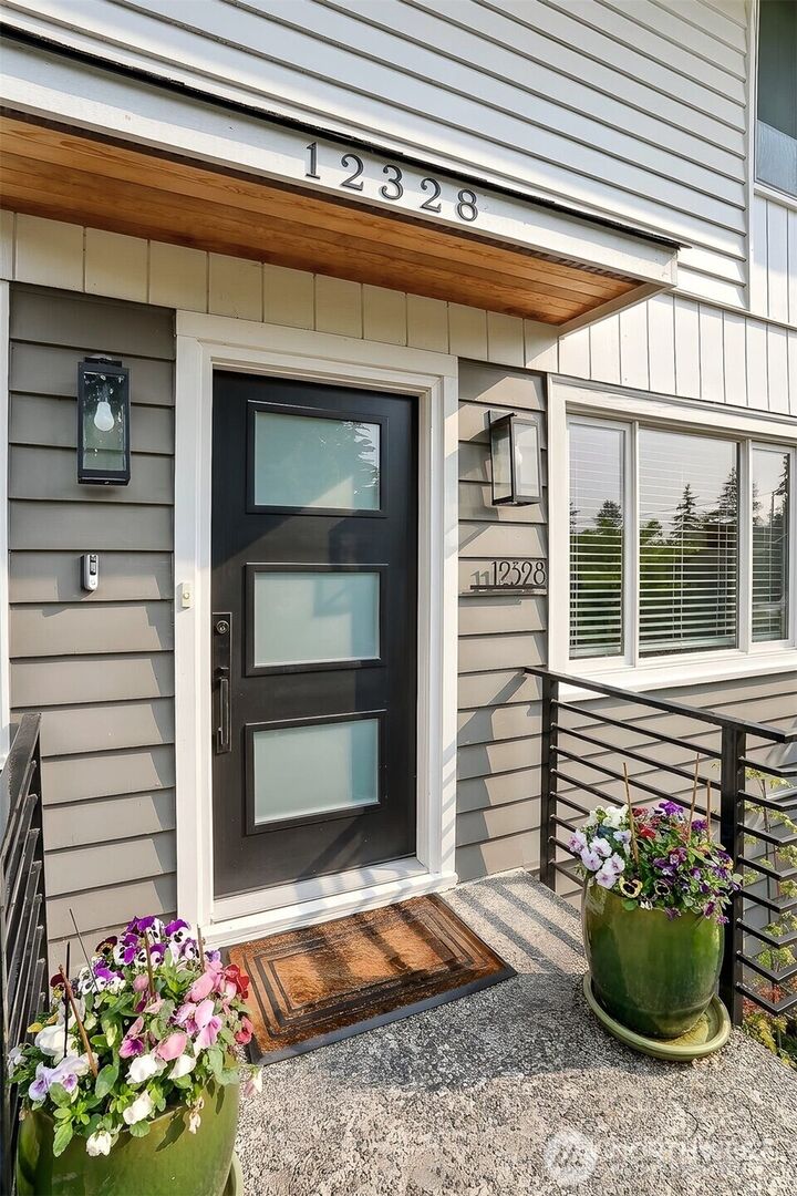 Property Photo:  12328  38th Avenue NE  WA 98125 