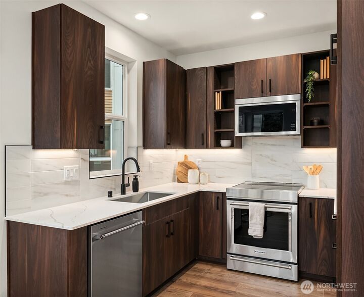Property Photo:  7428  2nd Avenue NE  WA 98115 