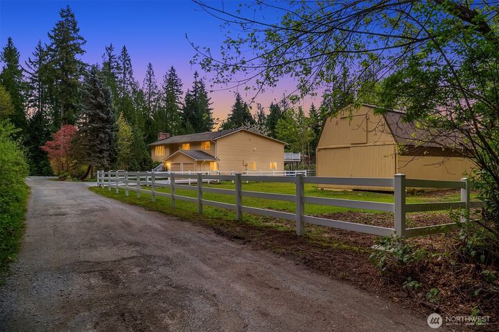 Property Photo:  22603  53rd Avenue SE  WA 98021 