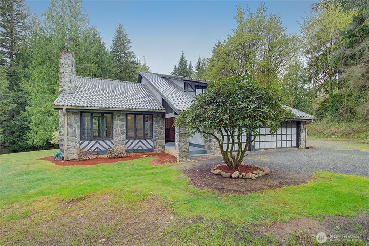 Property Photo:  8924 W Meadow Lake Drive  WA 98290 