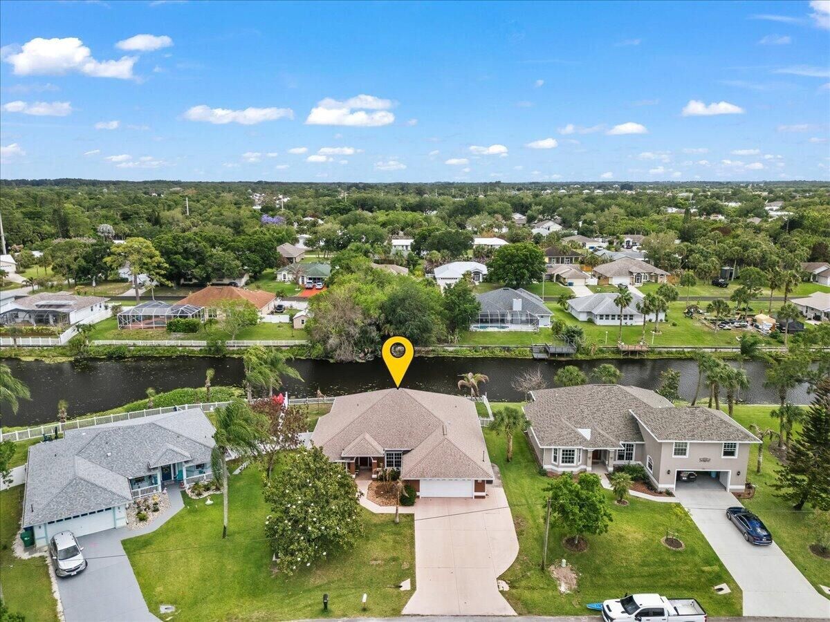 Property Photo:  162 Concha Drive  FL 32958 