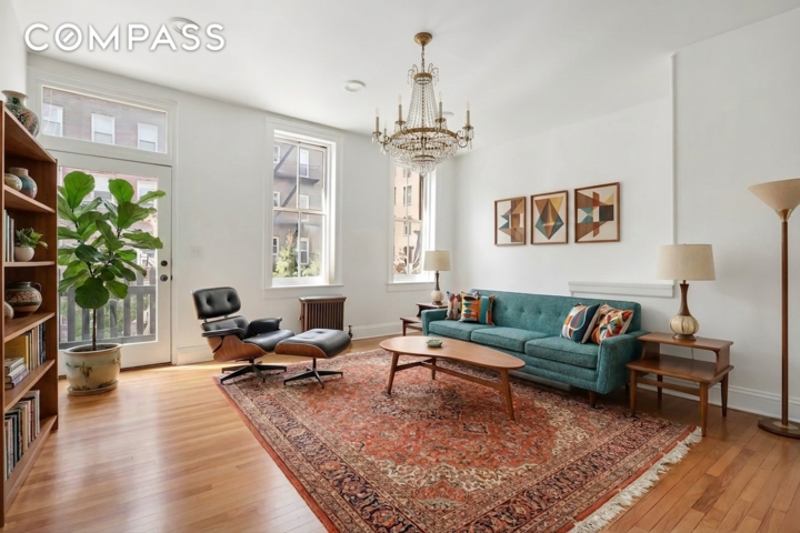 Property Photo:  28 College Place  NY 11201 