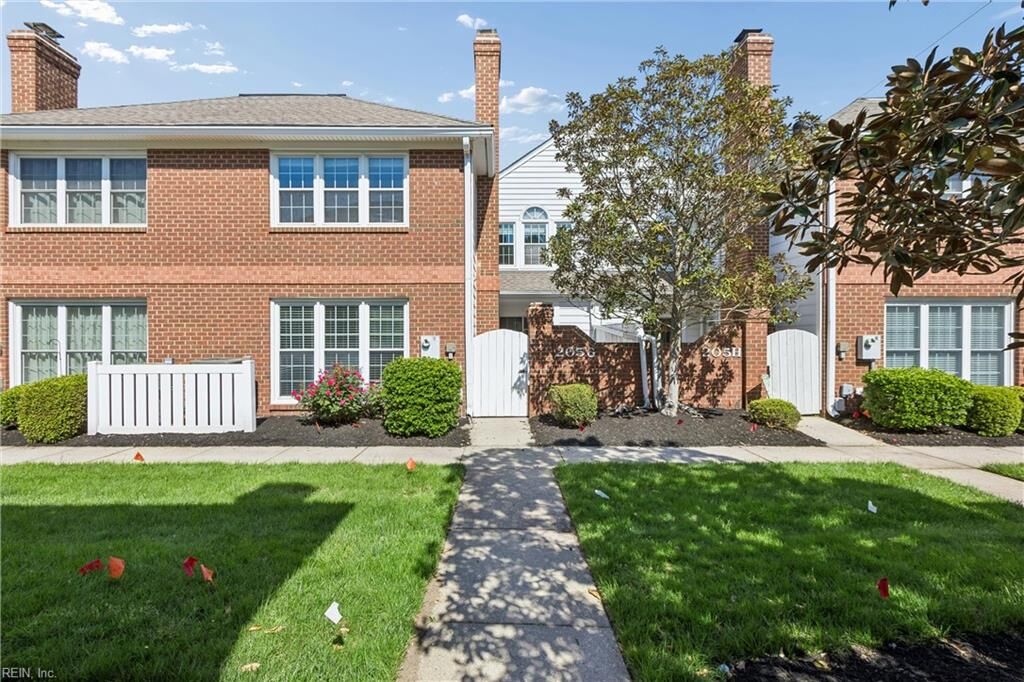 Property Photo:  205 Amersham Dr G  VA 23693 