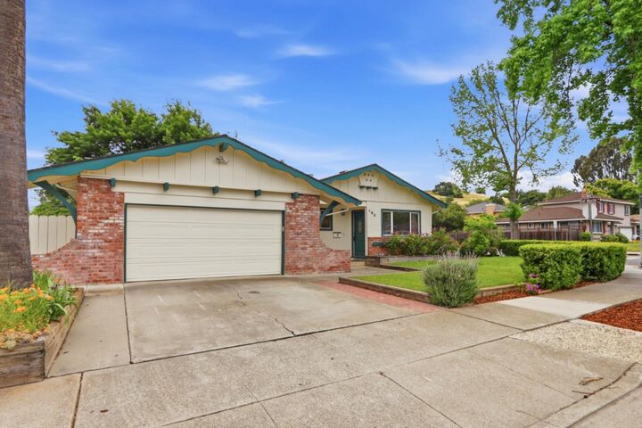 Property Photo:  190 Spring Avenue  CA 95037 