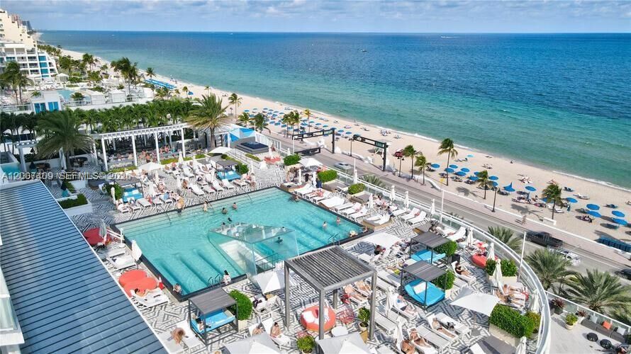 Property Photo:  3101 Bayshore Dr 1701  FL 33304 