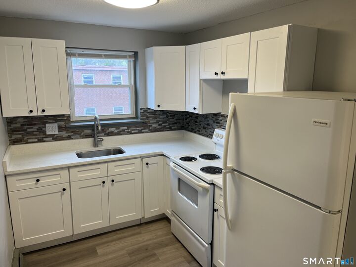 Property Photo:  32 Cook Avenue C22  CT 06451 