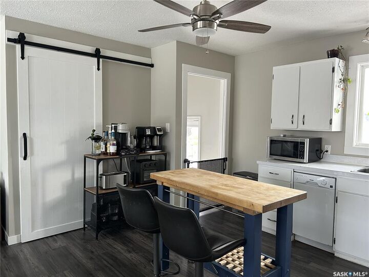 Property Photo:  602 97th Avenue  SK S0E 1T0 