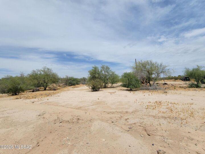 Property Photo:  1940 W Oracle Jaynes Station Road  AZ 85704 