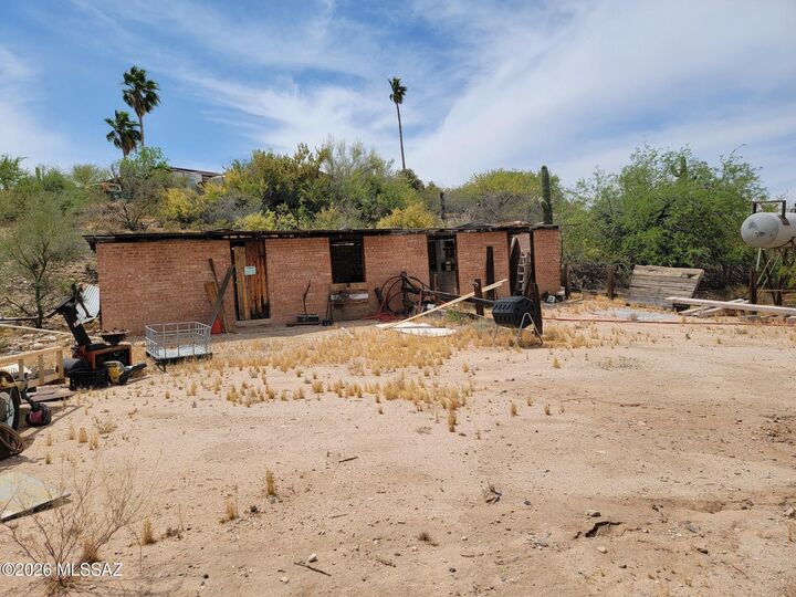 Property Photo:  1940 W Oracle Jaynes Station Road  AZ 85704 
