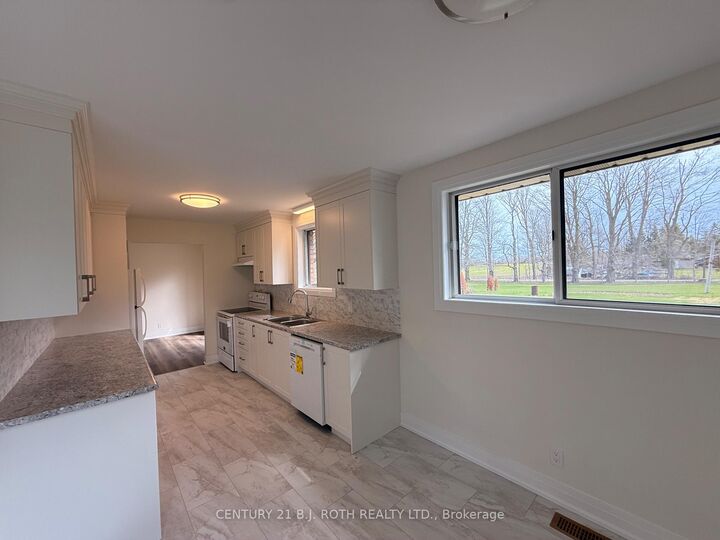 Property Photo:  48 King Street  ON K0M 2T0 