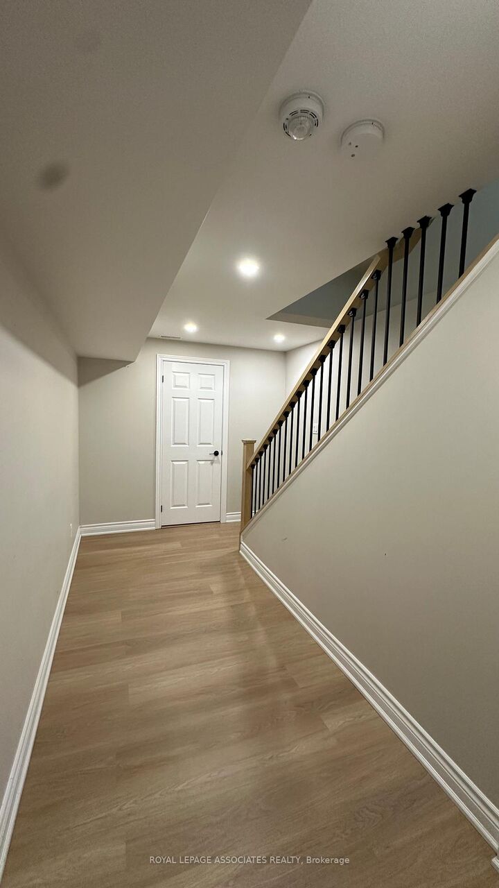 Property Photo:  1108 Skyridge Boulevard  ON L1X 0M8 