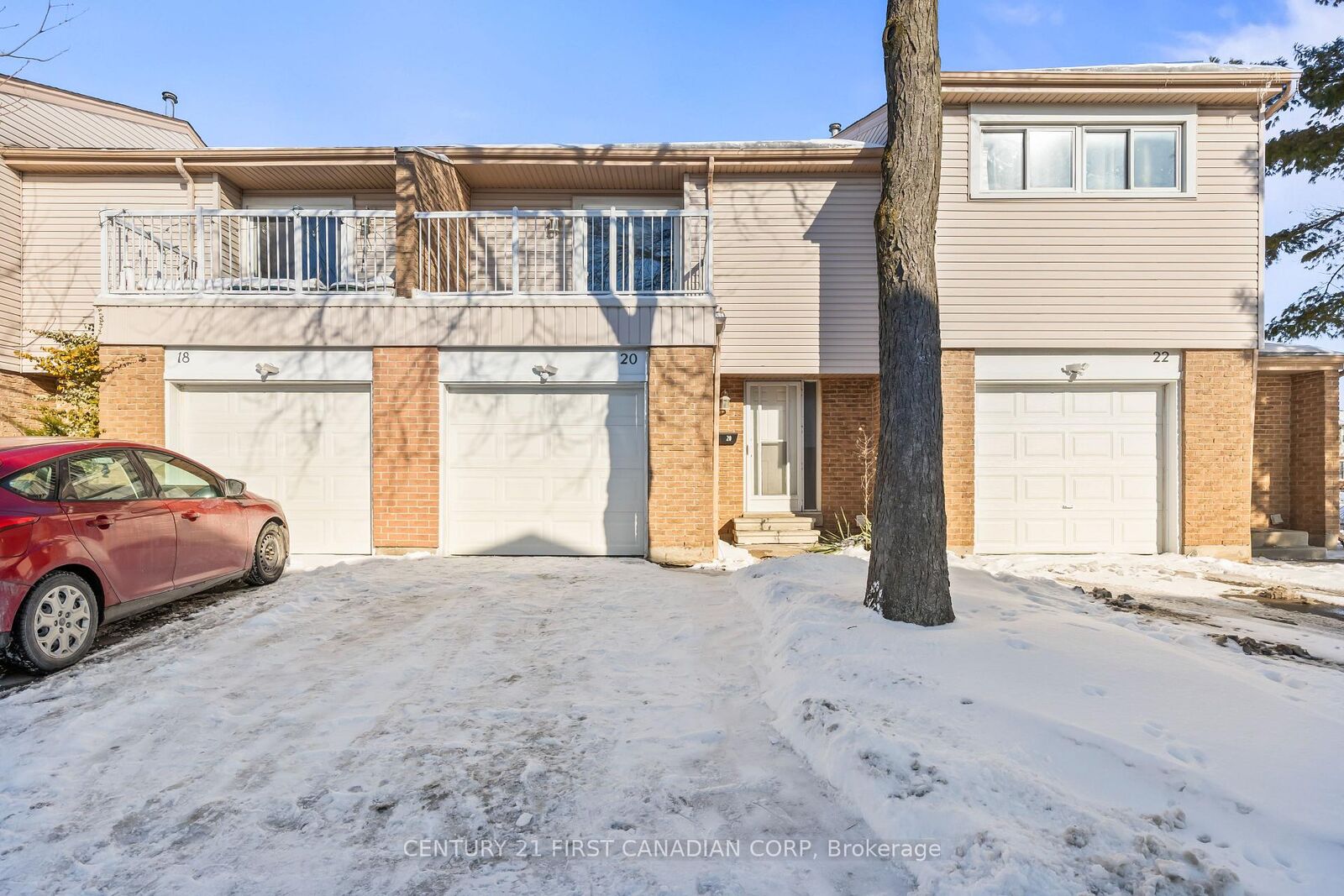 Property Photo: 500 Osgoode Drive 20 ON N6E 2G9