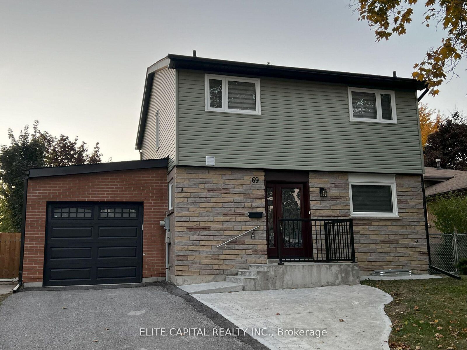 Property Photo: 69 Hutcherson Square ON M1B 1C5