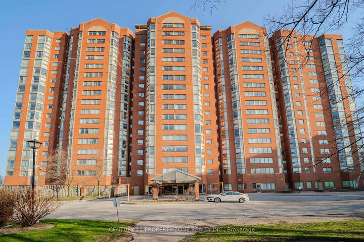 Photo de la propriété:  2466 Eglinton Avenue E Ph03  ON M1K 5J8 