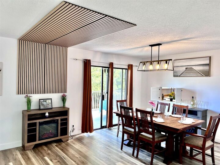 Property Photo: 5560 Oceanview Terr BC V9V 1G6