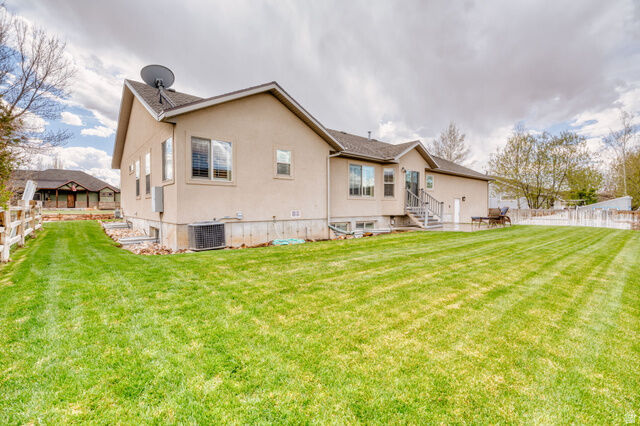 Property Photo: 136 W 360 N UT 84036