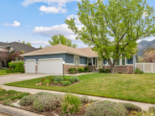 Property Photo:  11051 S Longdale Cir E  UT 84092 