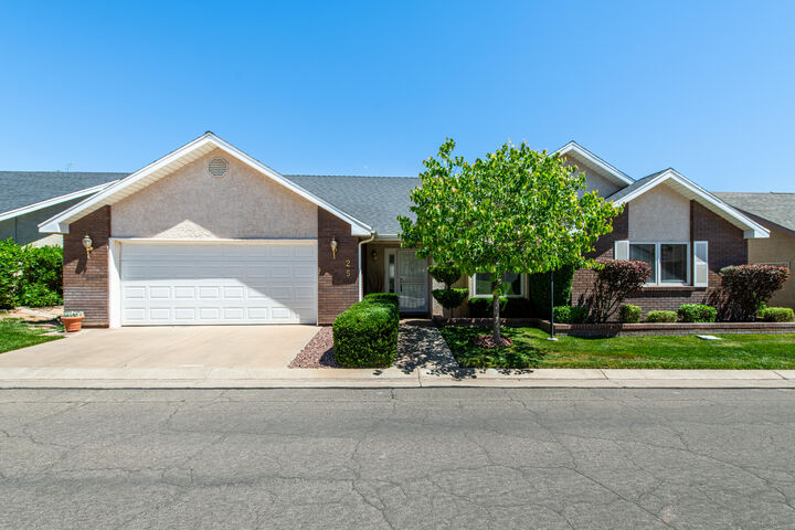 Property Photo: 2050 W Canyon View Dr 25 UT 84770