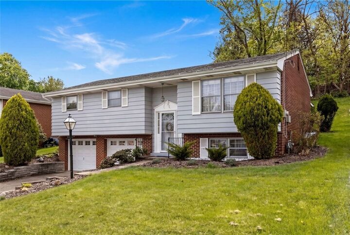 Property Photo:  140 Foxcroft Rd.  PA 15220 