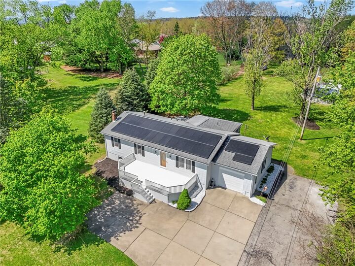 Property Photo:  305 Highland Dr  PA 15065 