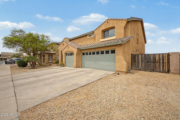 Property Photo:  2916 W Glass Lane  AZ 85041 