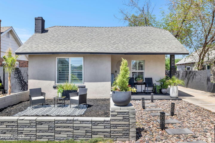 Property Photo:  1926 W Holly Street  AZ 85009 