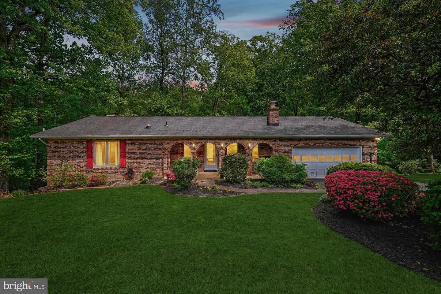 Property Photo:  12203 Woodlark Court  VA 20112 