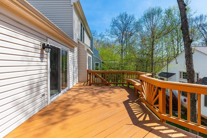 Property Photo: 14805 Hartlaub Court VA 20120