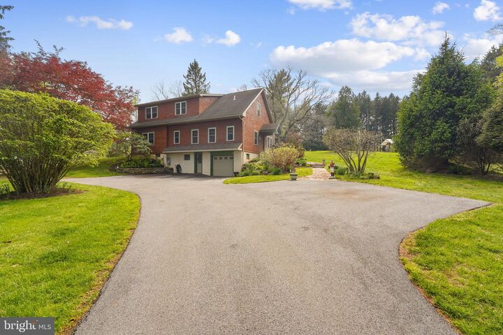 Property Photo:  176 Sycamore Lane  PA 19460 