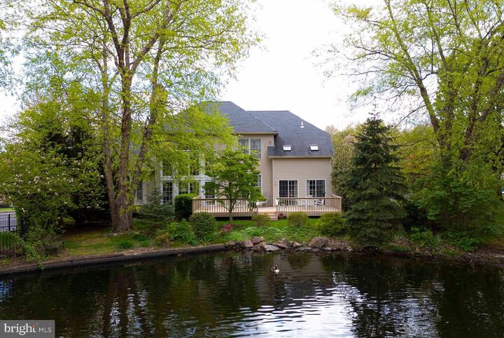 Property Photo:  1112 Ashridge Court  PA 19002 