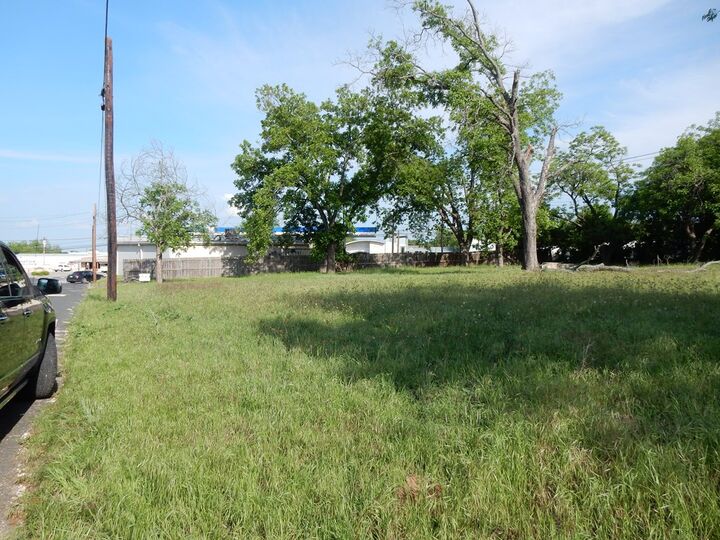 Property Photo:  105 Walch Ave  TX 78624 