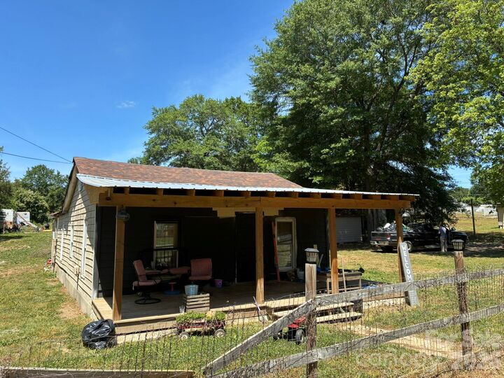 Property Photo:  119 Robin Road  NC 28056 