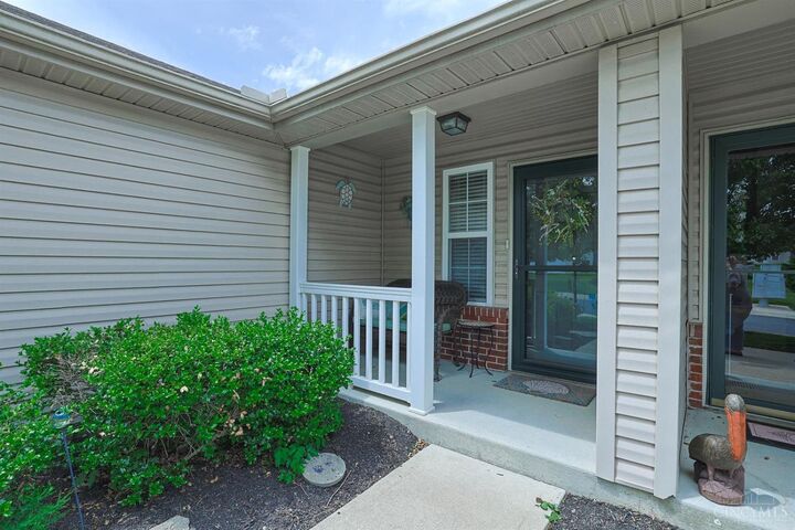 Property Photo:  909 Dillon Way  OH 45036 
