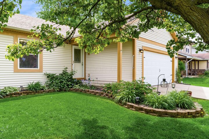 Property Photo:  411 Brandy Hill Avenue  OH 43147 