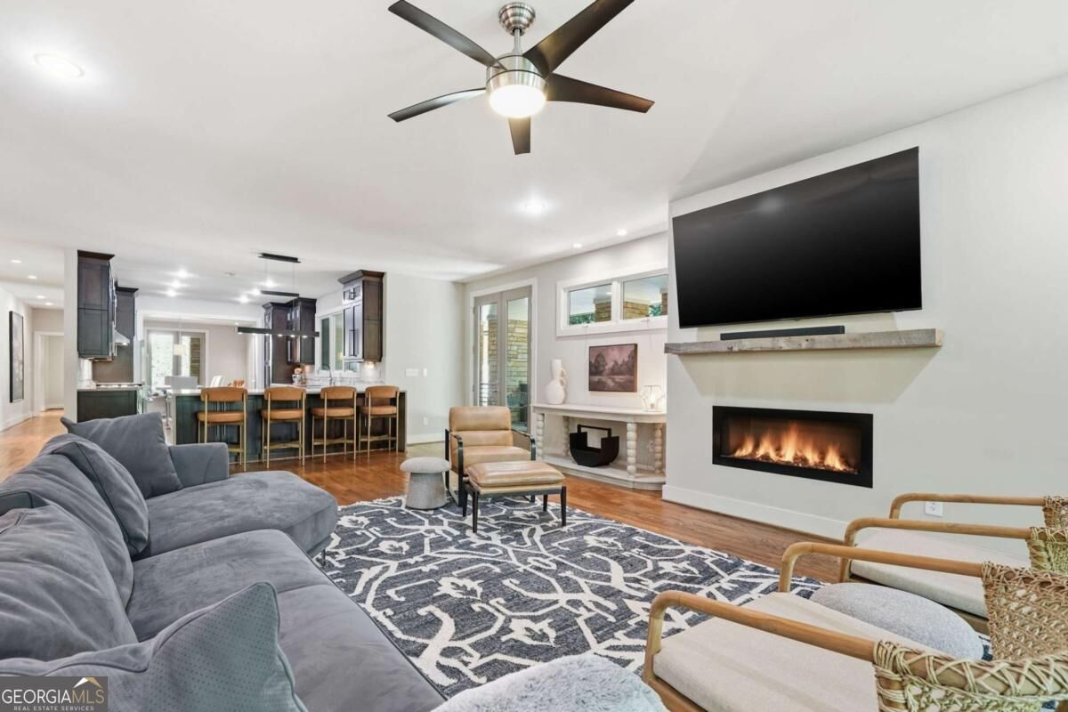 Property Photo: 4373 Wieuca Road NE GA 30342